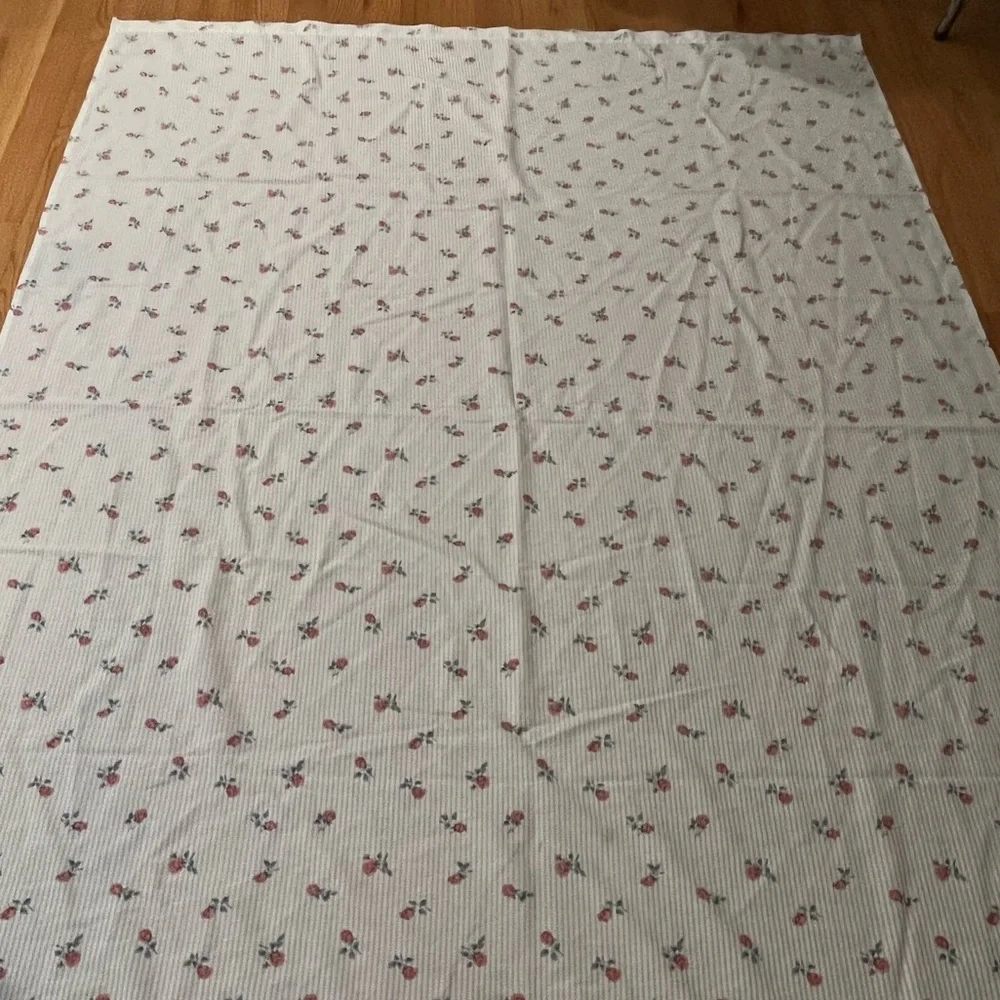 2 Vintage Shabby Chic Flat Sheets